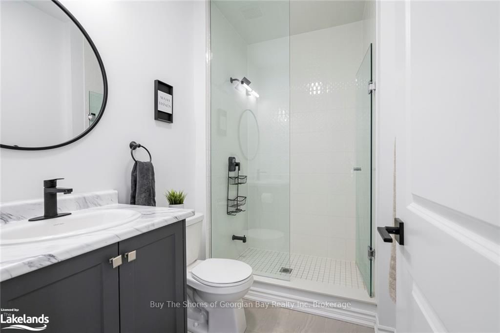 92 HOLYROOD Crescent - Photo 31