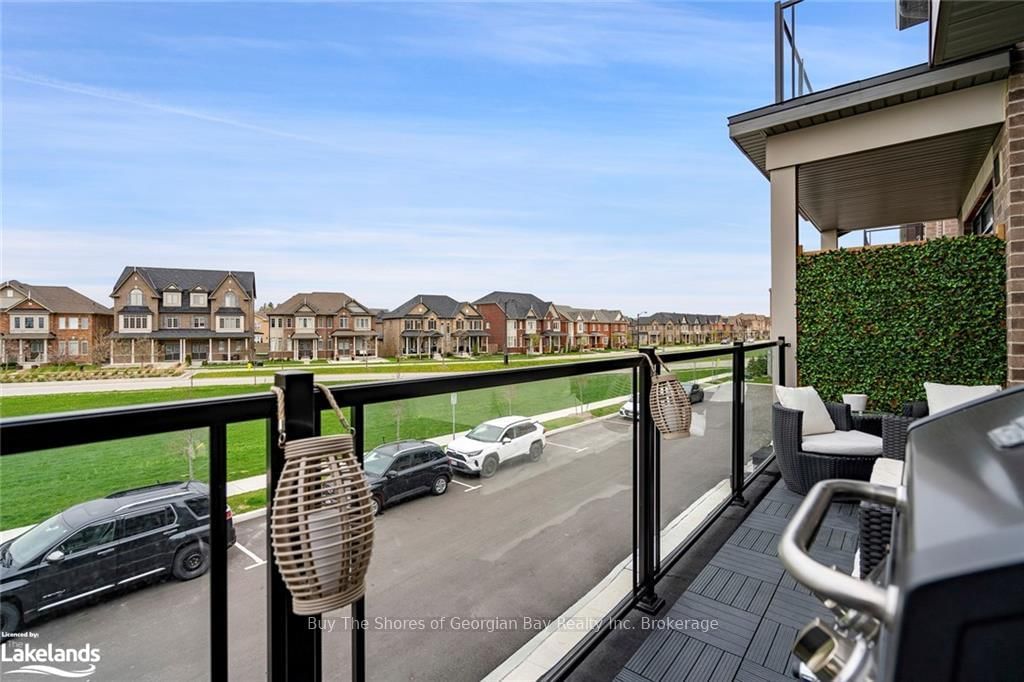 92 HOLYROOD Crescent - Photo 39