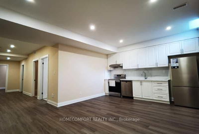 111 Mitchell Pl, Newmarket - Glenway Estates image-0-4