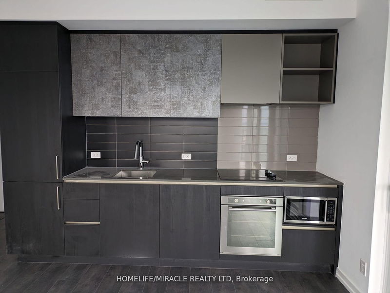 Unit 5612 — 7890 Jane St, Vaughan - Concord image-0-0