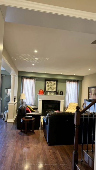 Unit Main — 40 Augustine Ave, Richmond Hill - Oak Ridges image-0-4