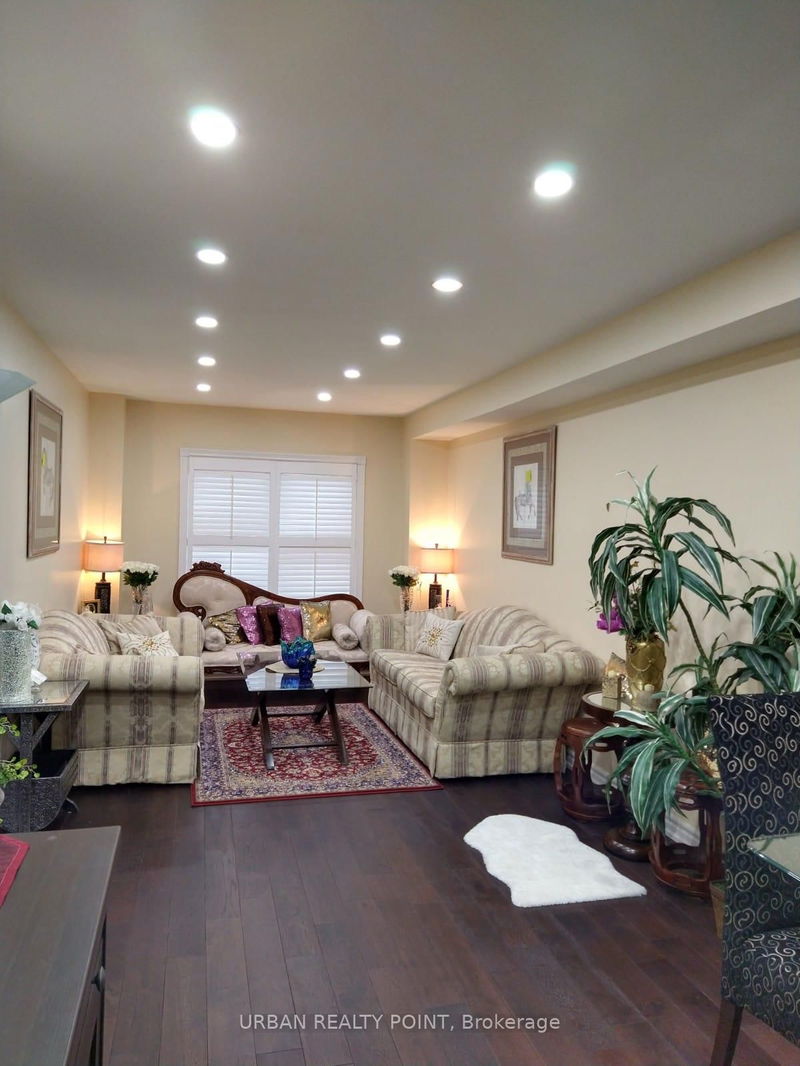 home for lease on 154 Clarion Crescent