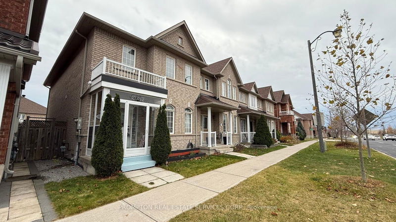 home for lease on 2037 Bur Oak Avenue