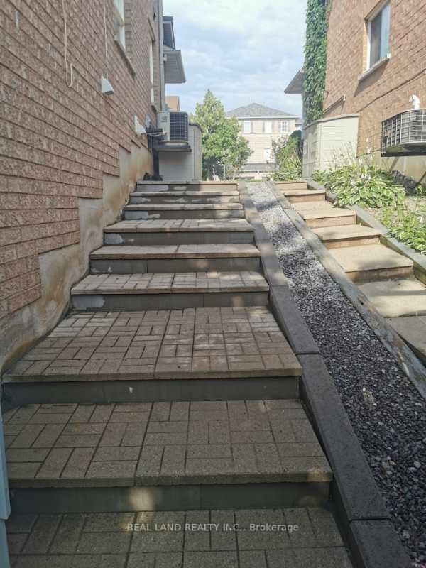 Bsmt 28 Lina Marra Dr, Vaughan, L4K 5E8 | Image 2