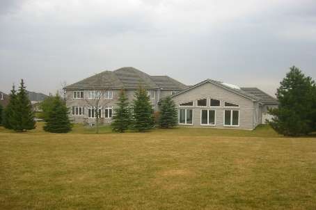 23 Kensington Dr, Richmond Hill, L4E3M9 | Image 2