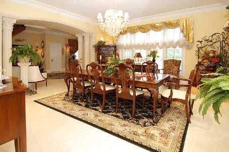 8 Elia Dr, Whitchurch-Stouffville, L4A7X5 | Image 3