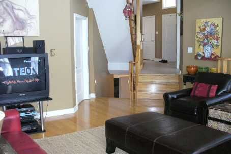 129 Ledge Rock Dr, Vaughan, L4H2G7 | Image 3