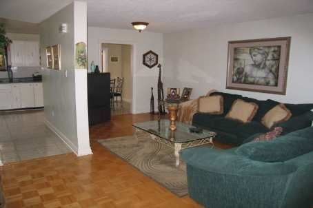 130 Andrea Lane, Vaughan, L4L1E7 | Image 2