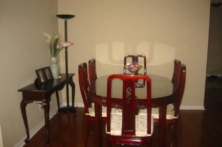 604 - 330 Red Maple Rd, Richmond Hill, L4C0T6 | Image 3