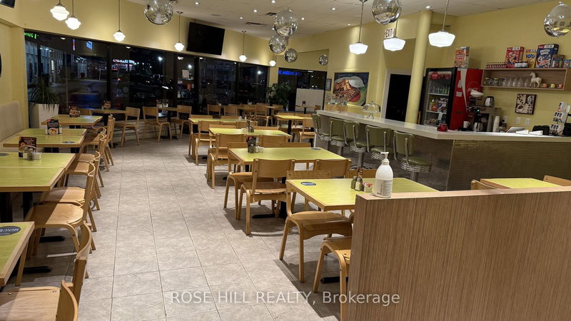 #11 - 10620 Yonge St, Richmond Hill, L4C 3C8 | Image 3