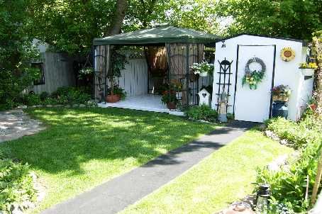 107 Bayview Pkwy, Newmarket, L3Y3W2 | Image 2