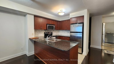 Unit 315 — 30 North Park Road — photo 2