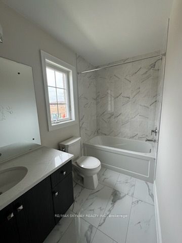 41 John Rolph St, Markham, L6B 0A8 | Image 2