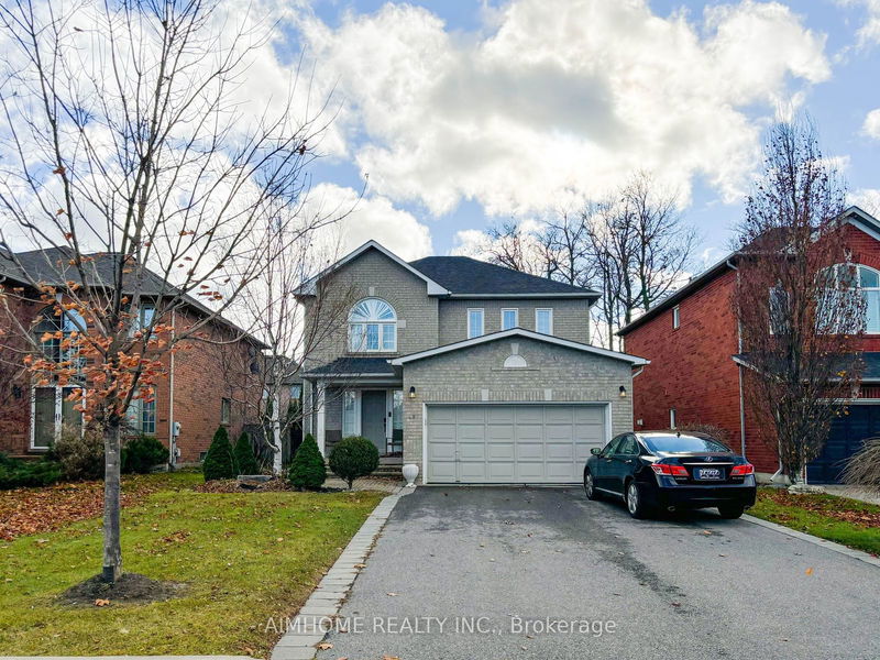 home for lease on 49 Pine Hollow Crescent