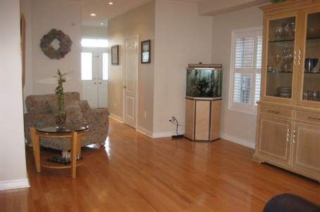 47 Kimono Cres, Richmond Hill, L4S1X5 | Image 2