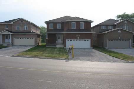 503 Simcoe Rd, Bradford West Gwillimbury, L3Z3C4 | Image 2