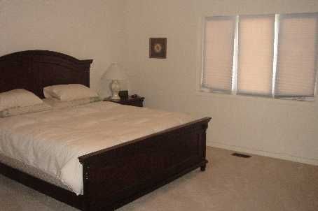 79 Carnoustie Cres, Richmond Hill, L4E0A2 | Image 3