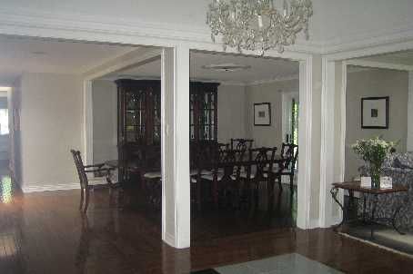 8 Ridgewood Dr, Richmond Hill, L4E3M1 | Image 3