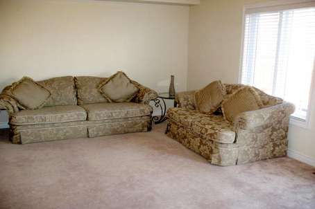 62 Martini Dr, Richmond Hill, L4S2T7 | Image 3