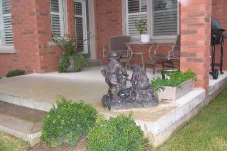 86 Legendary Tr, Whitchurch-Stouffville, L4A1N5 | Image 2