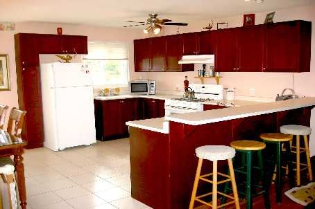 11 Vernon St, Essa, L0M1B1 | Image 2