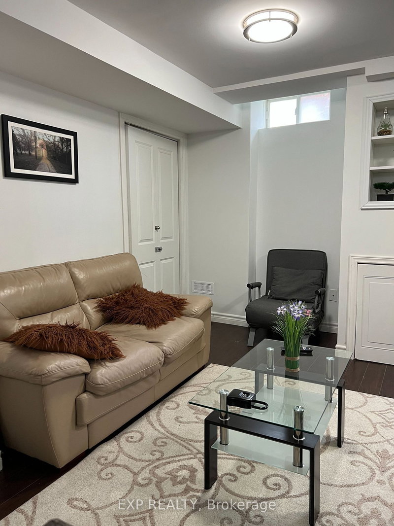 Unit B - 33 Saltspring Dr, Markham, L6E 2H1 | Image 2