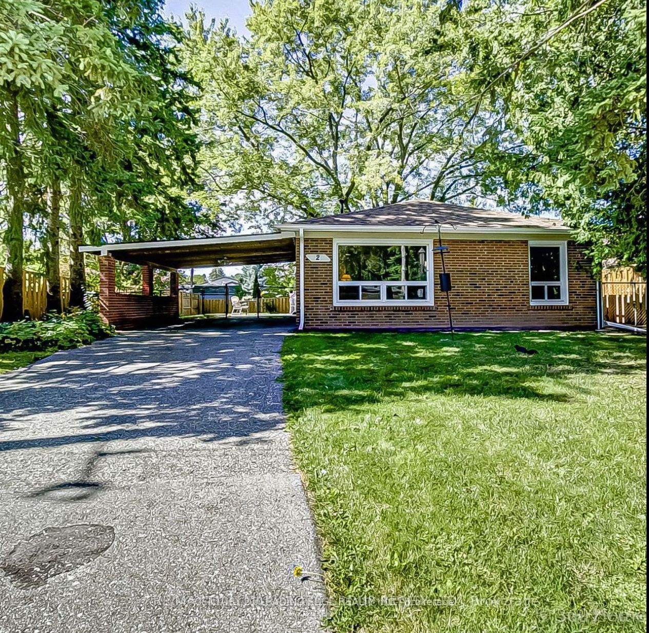 Building in 2 Kitimat Crescent