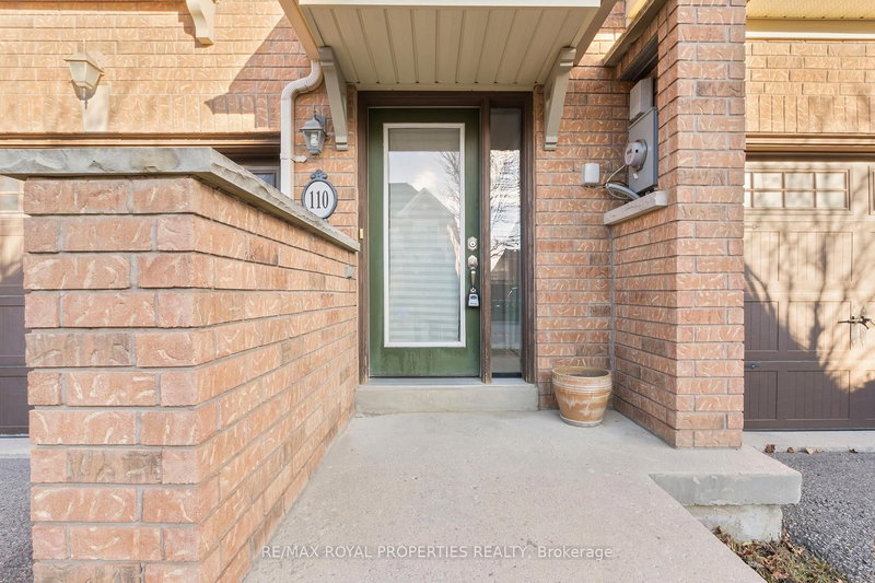 110 Expedition Cres, Whitchurch-Stouffville, L4A 0T1 | Image 2
