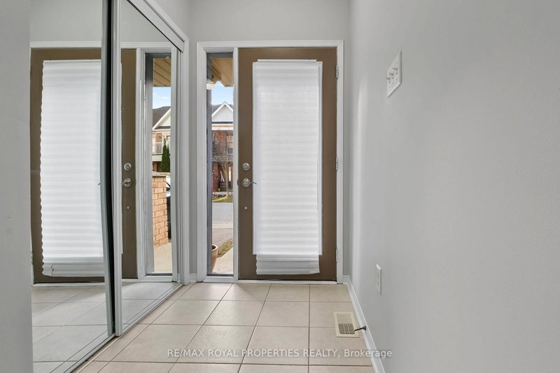 110 Expedition Cres, Whitchurch-Stouffville, L4A 0T1 | Image 3