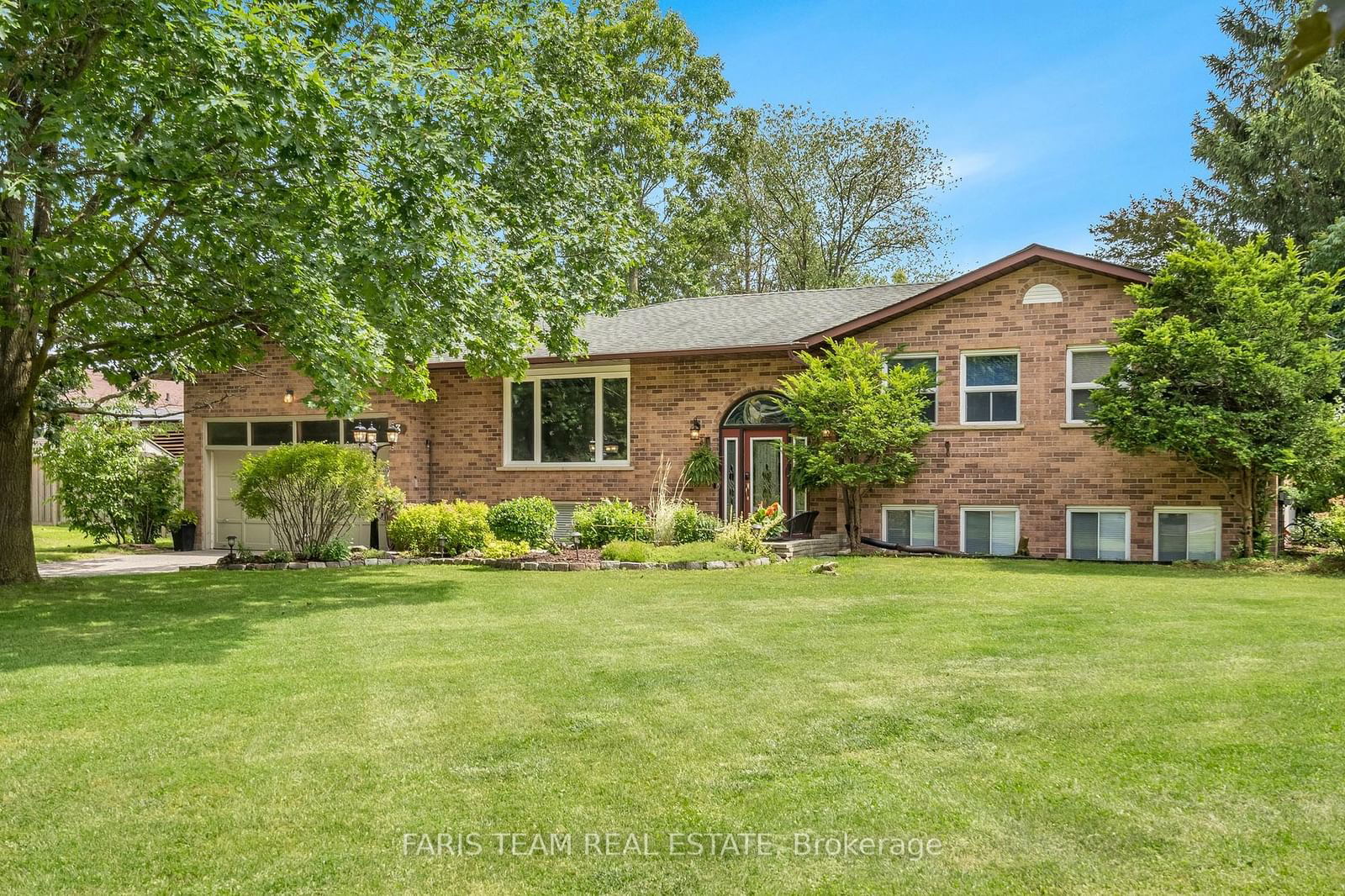 Building at 3 Artesian Avenue, East Gwillimbury, Holland Landing