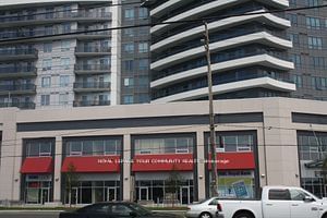 214 - 7163 Yonge St, Markham, L3T 0G6 | Image 3