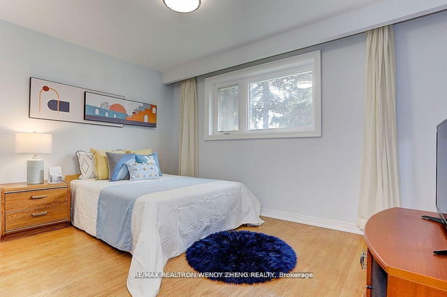 Room - 221 Grandview Avenue