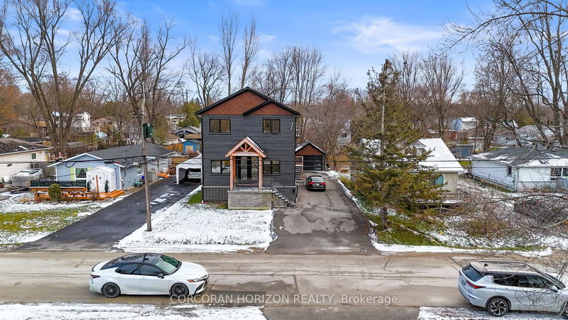 215 Bayview Ave, Georgina, L4P 2T3 | Image 2