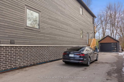 215 Bayview Avenue — photo 6