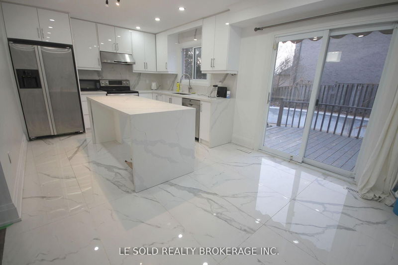 home for lease on Upper-750 Highglen Avenue