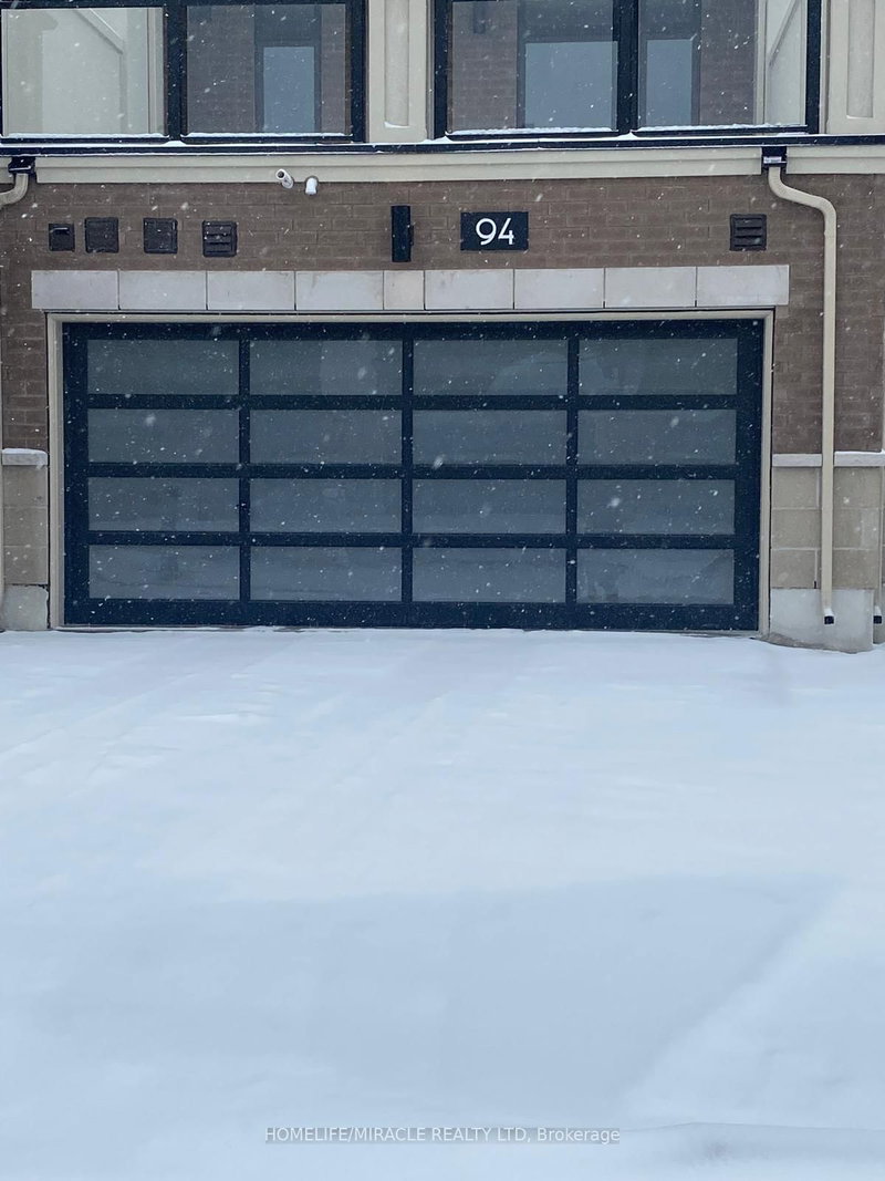 94 Robert Eaton Ave, Markham, L3S 0G1 | Image 2