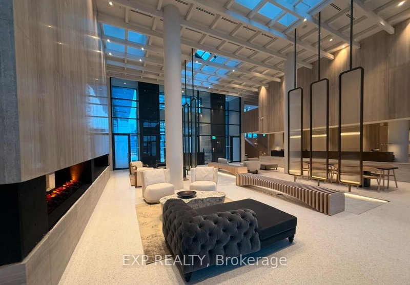 708 - 195 Commerce St, Vaughan, L4K 5Z7 | Image 2