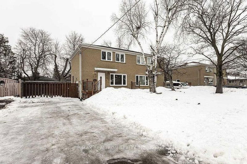 Unit Bsmt — 242 Beechy Dr, Richmond Hill - Crosby image-0-0