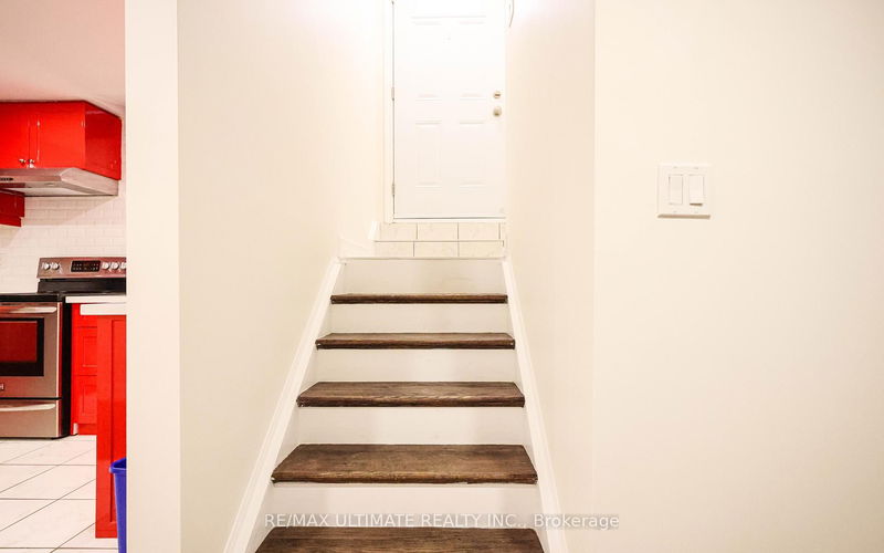 home for lease on Lower-109 Hollywood Hill Circle