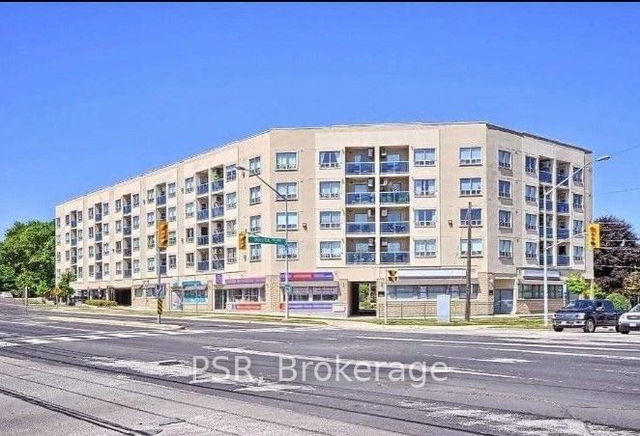 303 - 160 Wellington Street