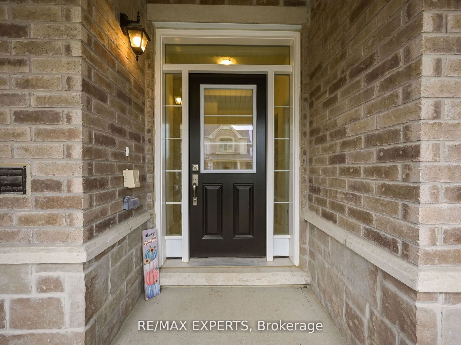 Townhouse leased at 2 Paisley Drive, Bradford West Gwillimbury, Bradford, L3Z 4P3 - MLS: N11887646