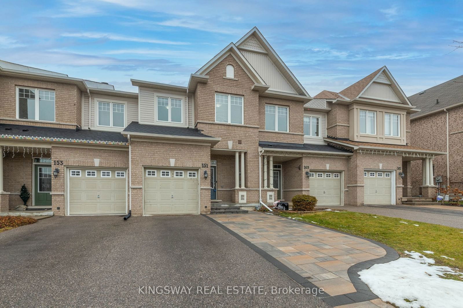 Townhouse leased at 151 Courtland Crescent, East Gwillimbury, Rural East Gwillimbury, L9N 0B2 - MLS: N11889109