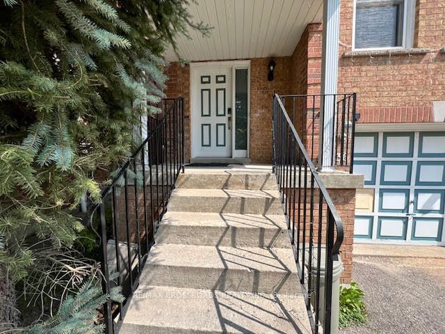 Semi-Detached House leased at 36 Amberhill Way, Aurora, Bayview Wellington, L4G 7E1 - MLS: N11889893