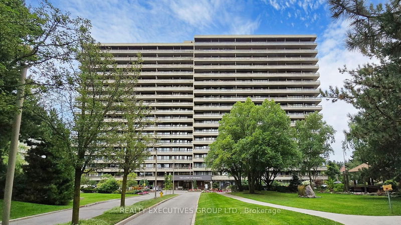 home for sale on 1807-8111 Yonge Street