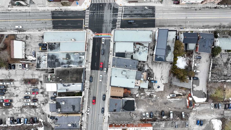 15229 Yonge St, Aurora, L4G 1L8 | Image 2