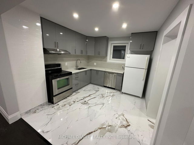 Main - 6222 Yonge Street