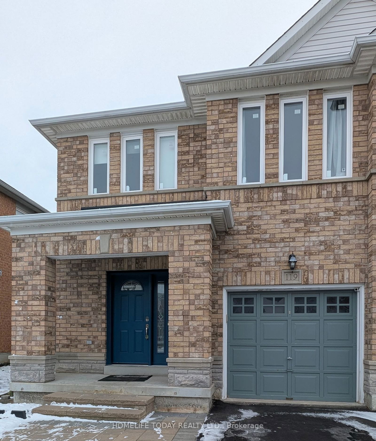 Building in 119 Edward Jeffreys Avenue