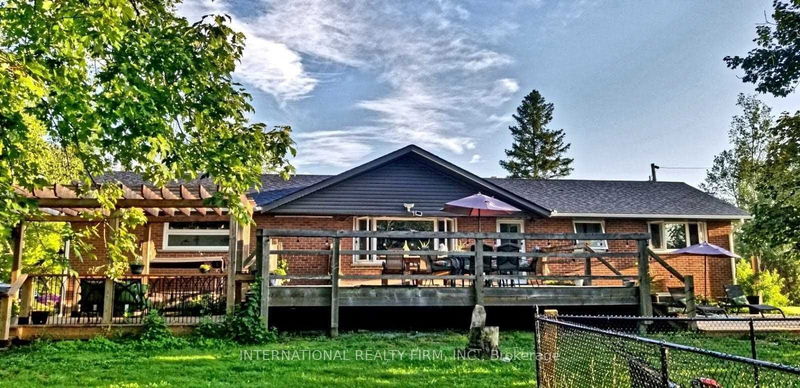 home for lease on 470 Queensville Sideroad E