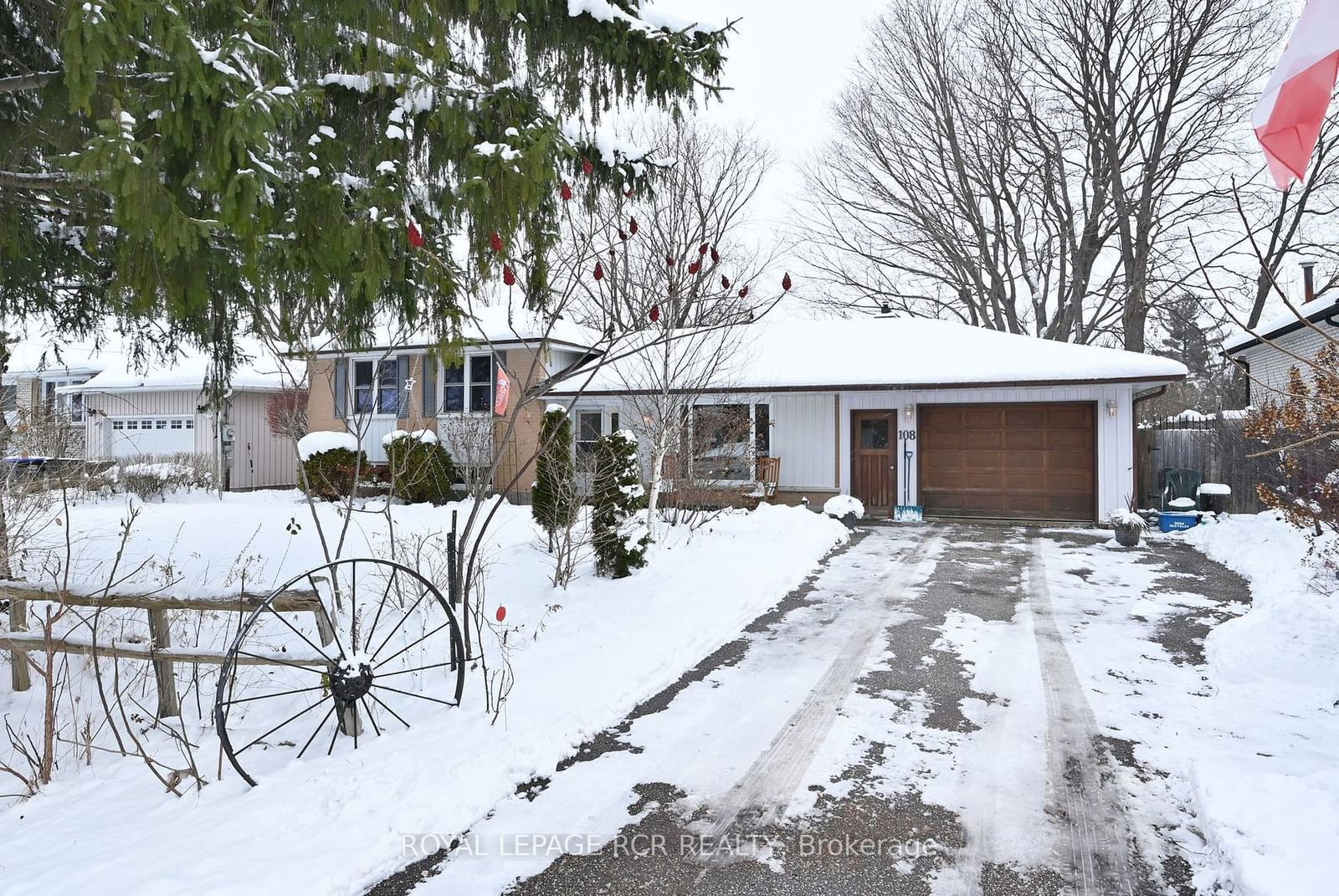 Building at 108 Boyne Crescent, New Tecumseth, Alliston