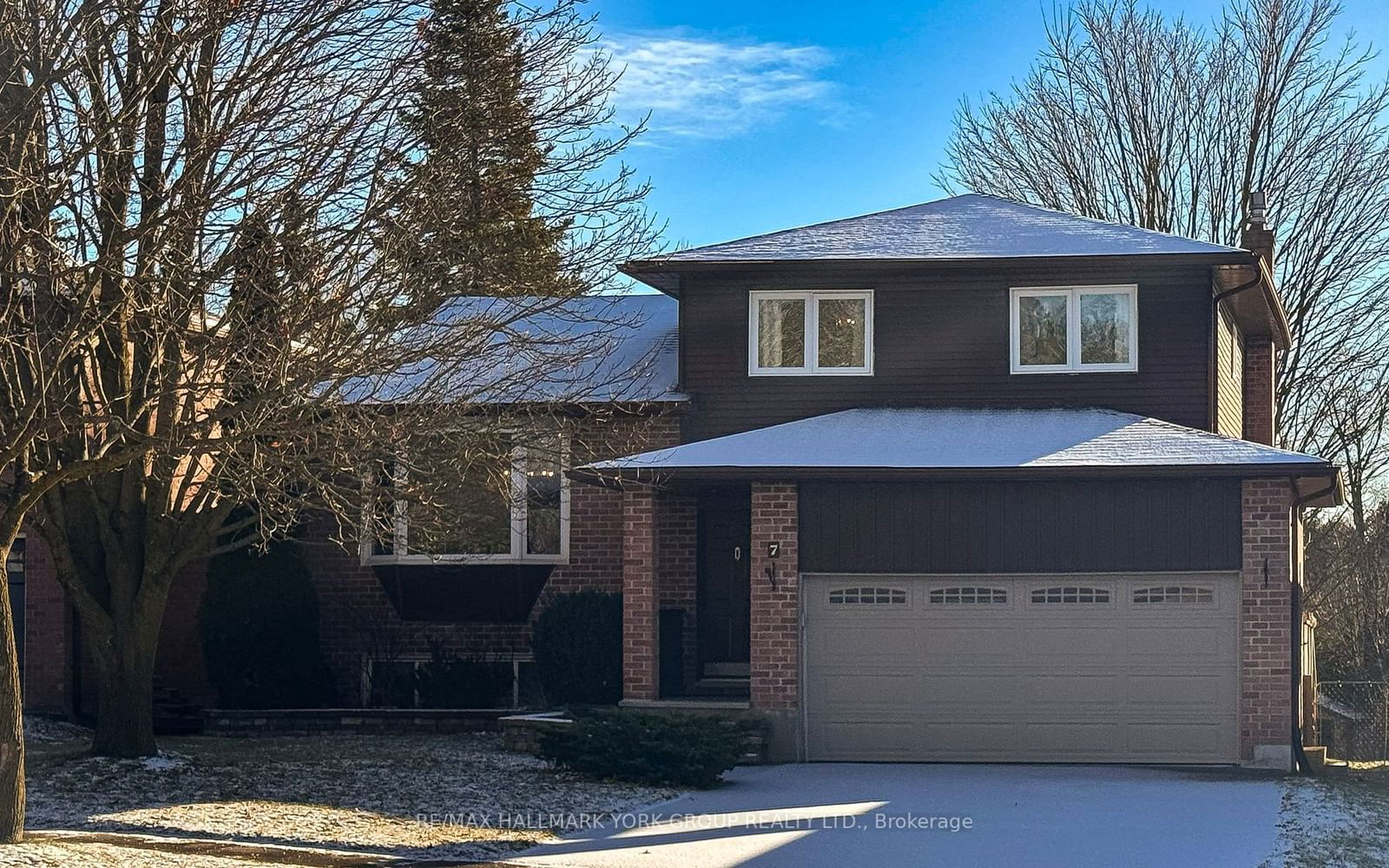 Building in 7 Beckett Avenue